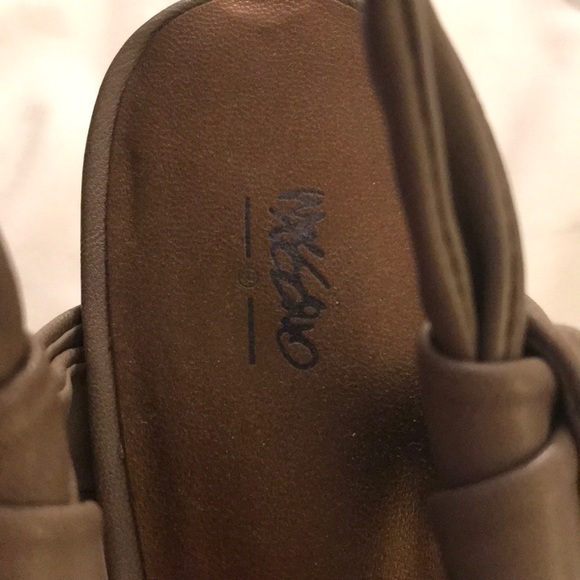 7 1/2 Khaki/Dark Taupe leather wedges AVG/GOOD - Picture 5 of 7